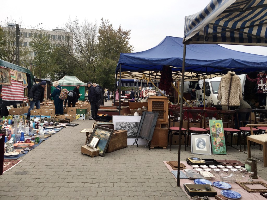 Блошиные рынки: Koło, Варшава, Польша